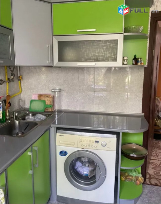 LA08668 Վարձով 3 սենյականոց բնակարան Եղիշե Թադևոսյան փողոց