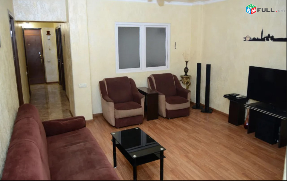 LA08693 Վարձով 3 սենյականոց բնակարան Արցախի փողոցում