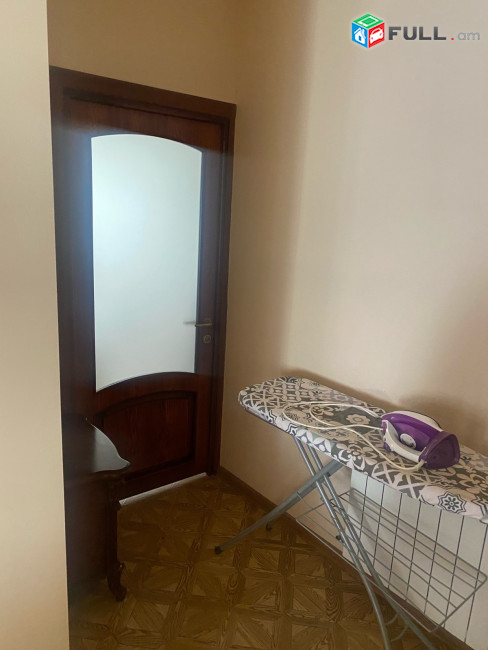 LA08707 Վարձով 4 սենյականոց բնակարան Մաշտոցի պողոտա , նորակառույց շենք