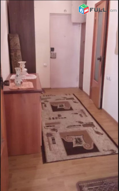  LA05074 Վարձով 1 սենյականոց բնակարան Ամիրյան փողոցում