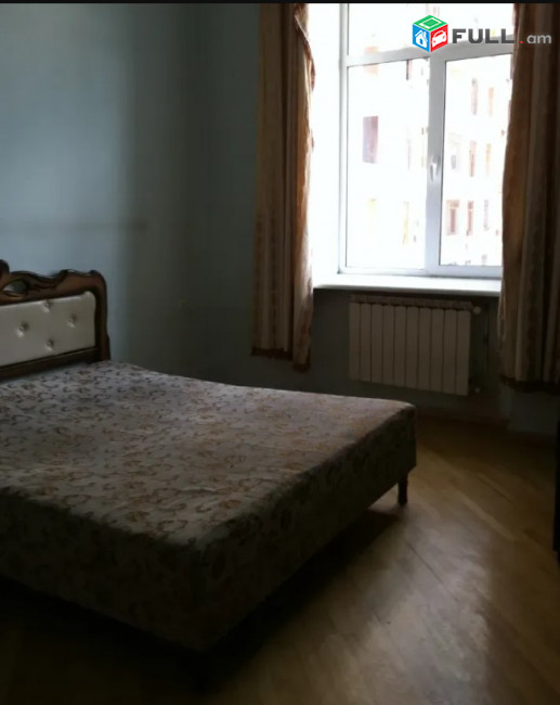 LA08757  Վարձով 3 սենյականոց բնակարան Նար-Դոսի փողոցում