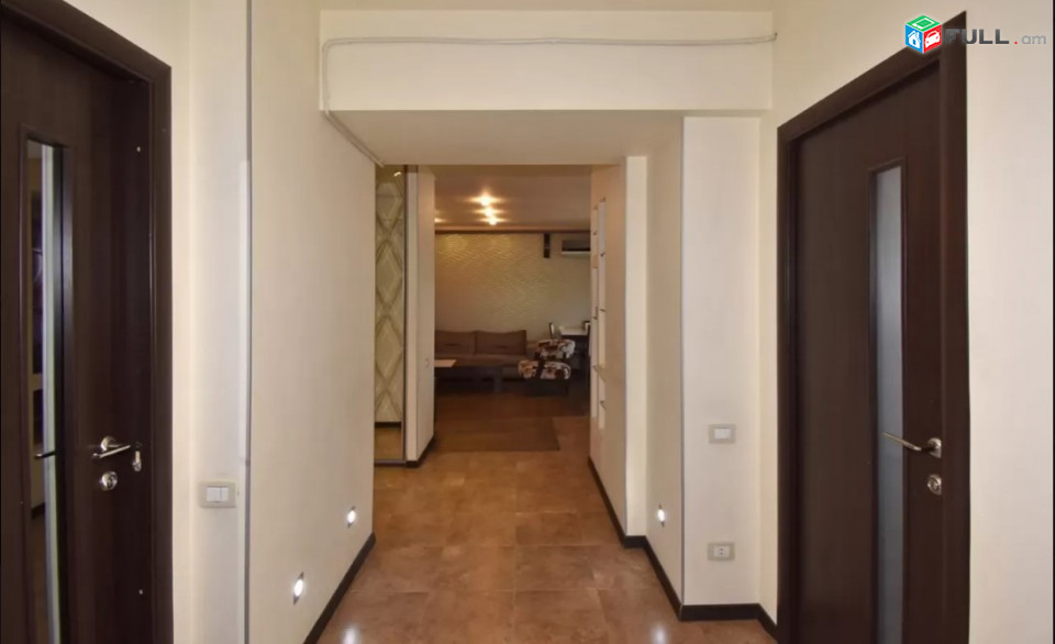 LA02705 Վարձով 3 սենյականոց բնակարան Սայաթ Նովա պողոտայում