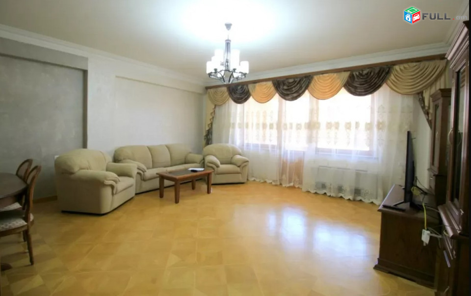 LA08823 Օրավարձով 3 սենյականոց բնակարան  Հյուսիսային պողոտա , նորակառույց շենքում