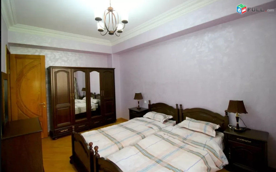 LA08823 Օրավարձով 3 սենյականոց բնակարան  Հյուսիսային պողոտա , նորակառույց շենքում