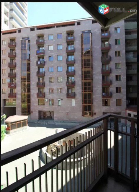 LA08823 Օրավարձով 3 սենյականոց բնակարան  Հյուսիսային պողոտա , նորակառույց շենքում