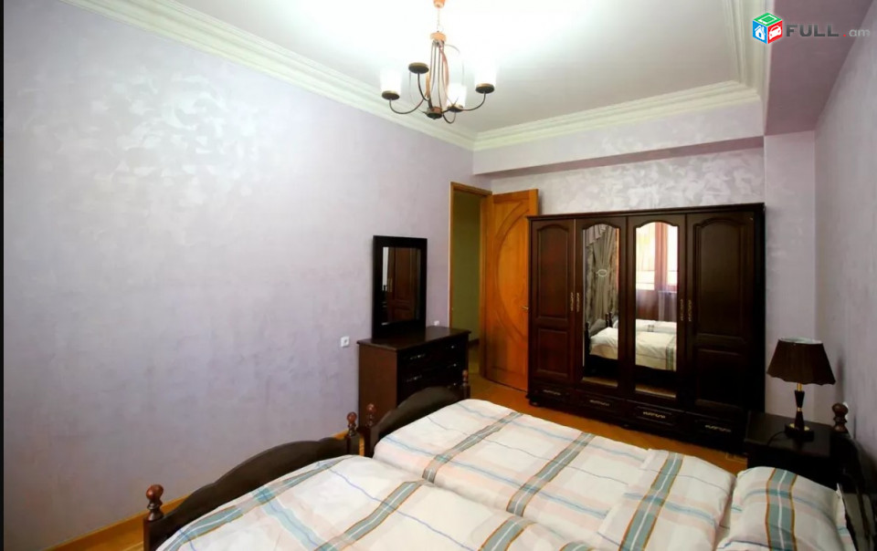 LA08823 Օրավարձով 3 սենյականոց բնակարան  Հյուսիսային պողոտա , նորակառույց շենքում