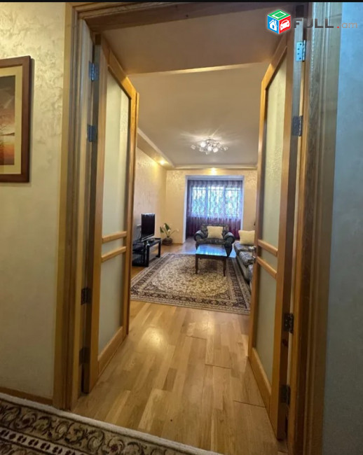 LA08832 Վարձով 3 սենյականոց բնակարան Արամ Խաչատրյան , Սլավոնական համալսարանի մոտ