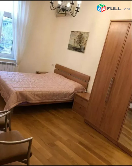 LA08833 Վարձով 3 սենյականոց բնակարան Տերյան փողոցում 