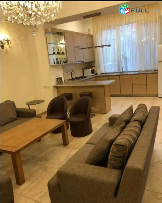 LA08833 Վարձով 3 սենյականոց բնակարան Տերյան փողոցում 