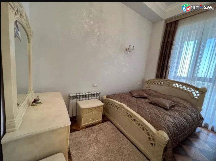 LA08848 Վարձով 4 սենյականոց բնակարան Հայրիկ Մուրադյանի փողոց,  նորակառույց շենքում 