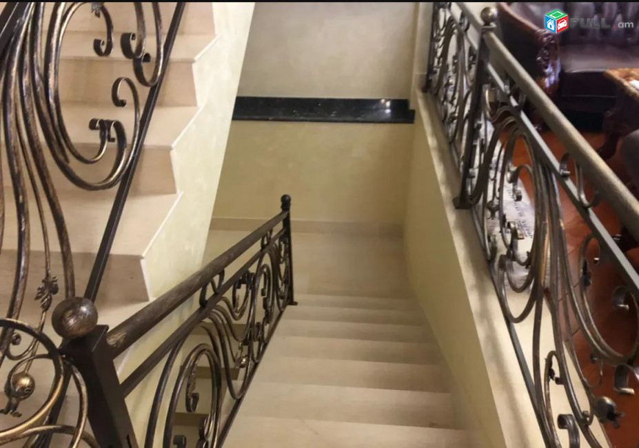 LA08907 Վարձով 6 սենյականոց 3 հարկանի քարե տուն Պարույր Սևակ թաղամաս 2-րդ փողոցում Ավանում