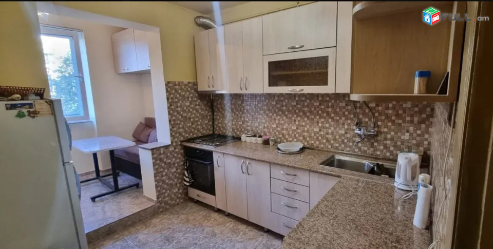 LA08910 Վարձով 2 սենյականոց բնակարան Մառի փողոց , 5 -րդ Մասիվ 