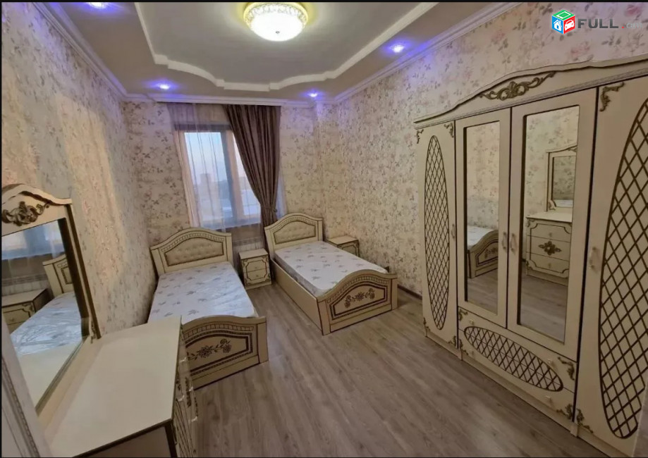 LA08912 Վարձով 3 սենյականոց բնակարան  Էրեբունու փողոց , նորակառույց շենքում