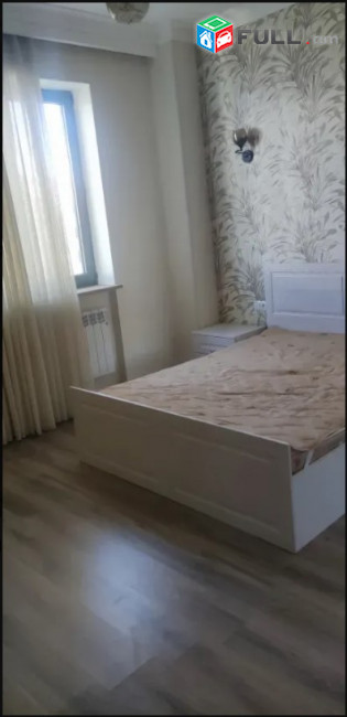 LA08908 Վարձով 3 սենյականոց բնակարան  Էրեբունու փողոց , նորակառույց շենքում