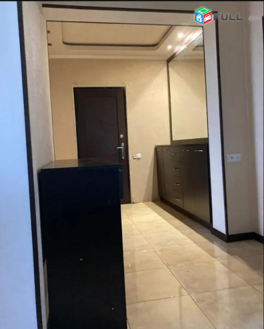 LA08932 Վարձով 3 սենյականոց բնակարան Զաքարիա Սարկավագի փողոցում