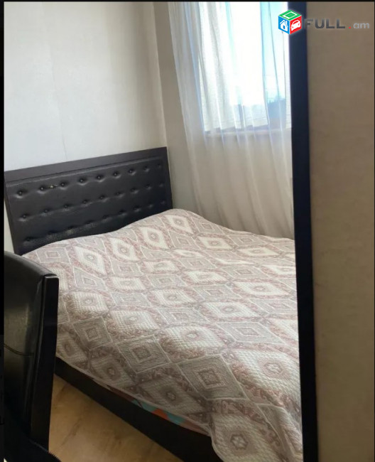LA08932 Վարձով 3 սենյականոց բնակարան Զաքարիա Սարկավագի փողոցում