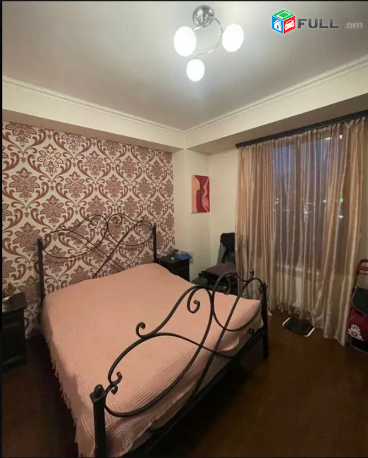 LA08946  Վարձով 3 սենյականոց բնակարան Շինարարների փողոց , նորակառույց շենքում