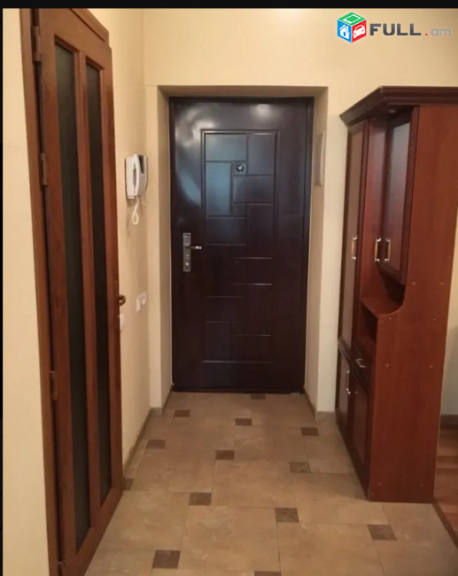 LA08984 Վարձով 2 սենյականոց բնակարան Աբովյան փողոց , Անի հյուրանոցի բակում