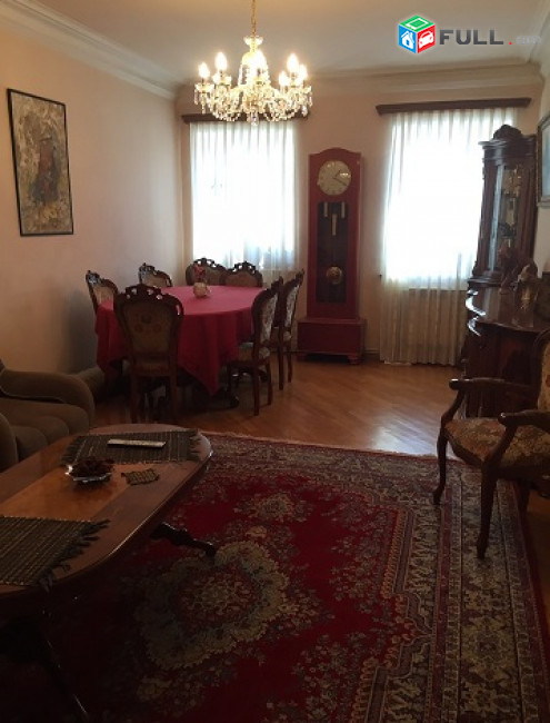LA09003 Վարձով 2 հարկանի 5 սենյականոց առանձնատուն Մոնումենտ Ուլնեցի փողոց