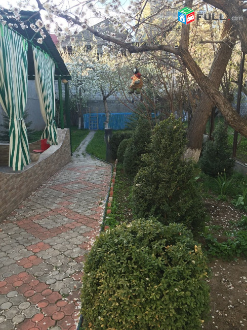 LA09003 Վարձով 2 հարկանի 5 սենյականոց առանձնատուն Մոնումենտ Ուլնեցի փողոց