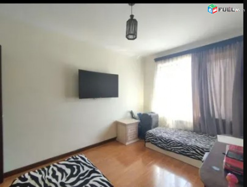 LA09036 Վարձով 3 սենյականոց բնակարան Տիգրան Պետրոսյանի փողոց,  City -ի հարևանությամբ