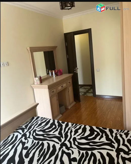 LA09036 Վարձով 3 սենյականոց բնակարան Տիգրան Պետրոսյանի փողոց,  City -ի հարևանությամբ