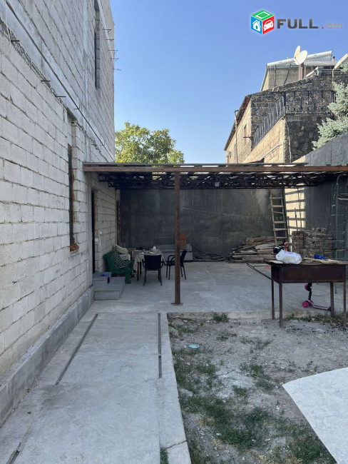 LA09038 Վարձով 6 սենյականոց  2 հարկանի առանձնատուն Քանաքեռ 17 փողոց 