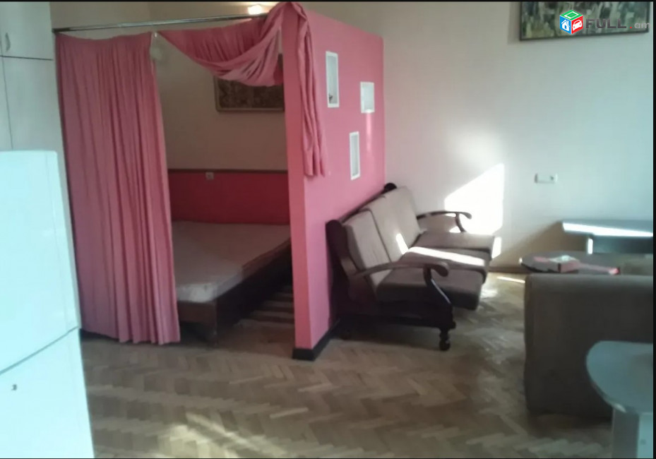 LA09069 Վարձով 1 սենյականոց բնակարան Թումանյան փողոցում