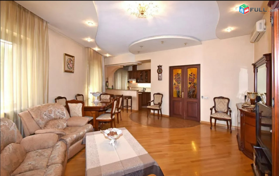 LA09065 Վարձով 4 սենյականոց 3 հարկանի  տուն Լվովյան փողոց , 1 ին Մասիվում