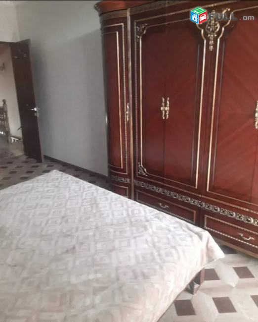 LA09082  Վարձով 4 սենյականոց բնակարան Ռոստոմի փողոց , նորակառույց շենք