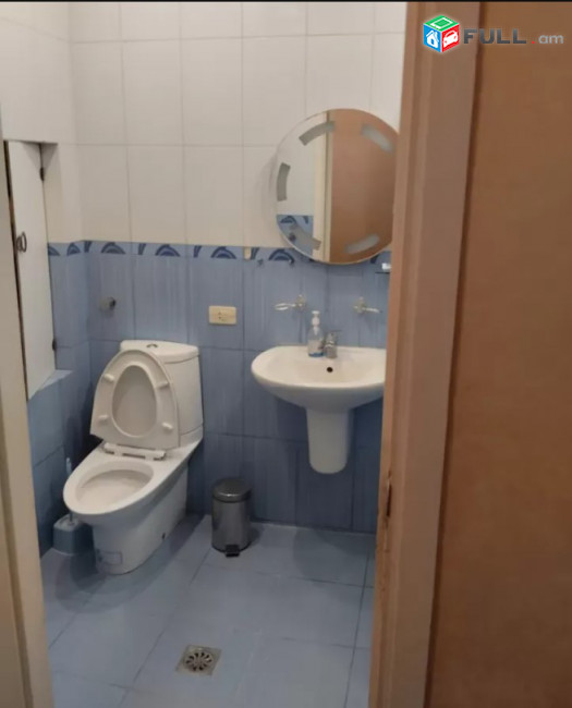 LA09099 Վարձով 3 սենյականոց բնակարան Զաքյան փողոցում 