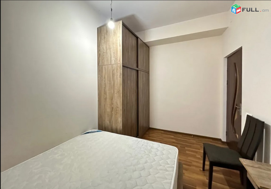 LA09189 Վարձով 3 սենյականոց բնակարան  Ադոնցի փողոց , նորակառույց շենքում
