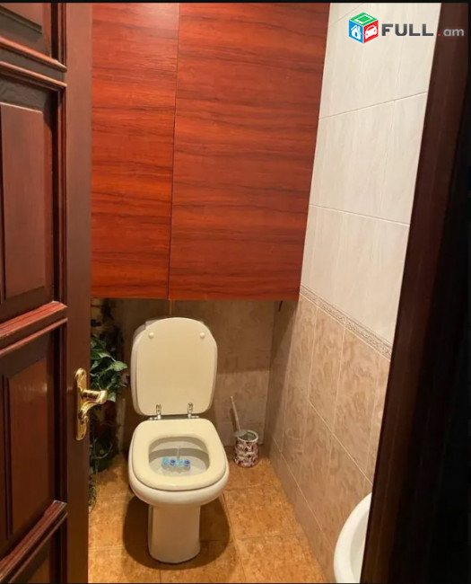 LA09234 Վարձով 3 սենյականոց բնակարան Զաքյան փողոցում