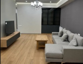LA09247 Վարձով 3 սենյականոց բնակարան Պարոնյան փողոց ,  նորակառույց շենքում