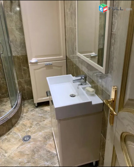 LA09255 Վարձով 3 սենյականոց բնակարան Սայաթ Նովա , Անի հյուրանոցի մոտ նորակառույց