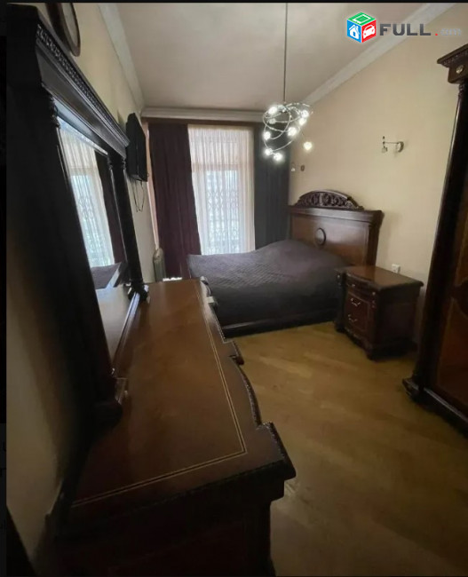 LA09266 Վարձով 4 սենյականոց բնակարան Սարյանի փողոցում
