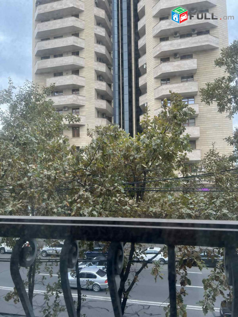 LA09283 Վարձով 3 սենյականոց բնակարան Բաղրամյան պողոտա , Zilli խանութի մոտ