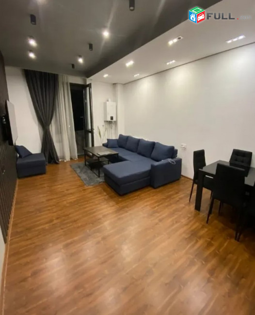 LA09307 Վարձով 3 սենյականոց բնակարան Գրիբոյեդով փողոցում , նորակառույց շենք
