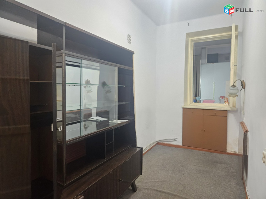 LA09319 Վարձով 70 քմ տարածք Բաղրամյան պողոտա , Պռոշյան խաչմերուկի մոտ