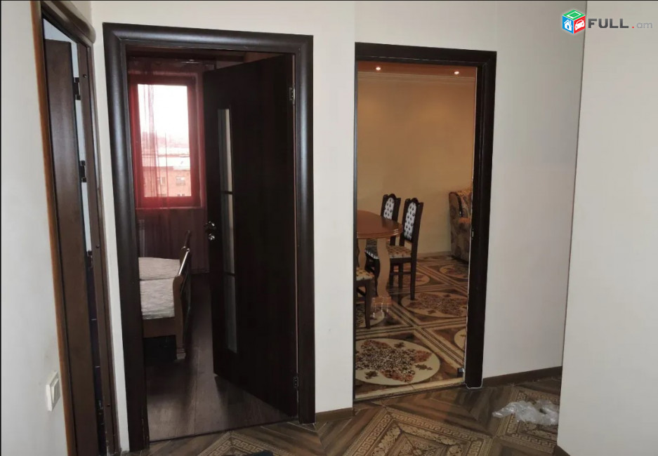 LA09332 Վարձով 3 սենյականոց բնակարան Ռոստովյան փողոցում