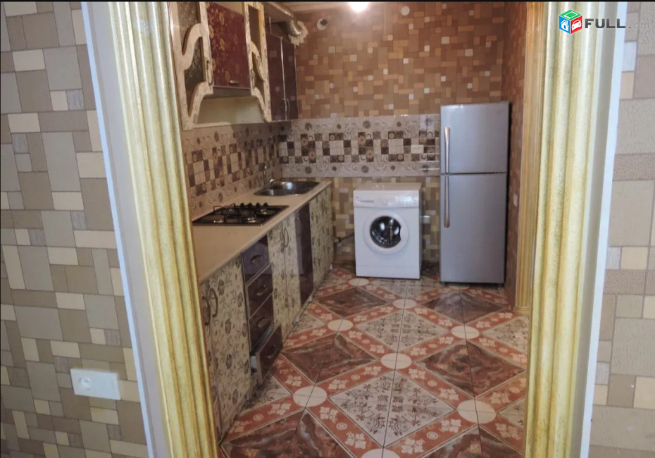 LA09332 Վարձով 3 սենյականոց բնակարան Ռոստովյան փողոցում