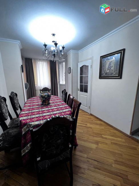 LA09358 Վարձով 3 սենյականոց բնակարան Զաքյան  1 ին նրբանցքում