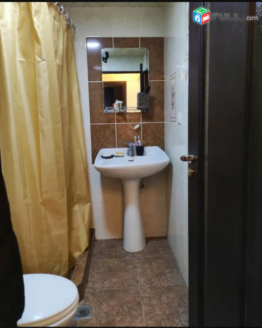 LA09363 Վարձով 2 սենյականոց բնակարան Նար-Դոսի փողոցում