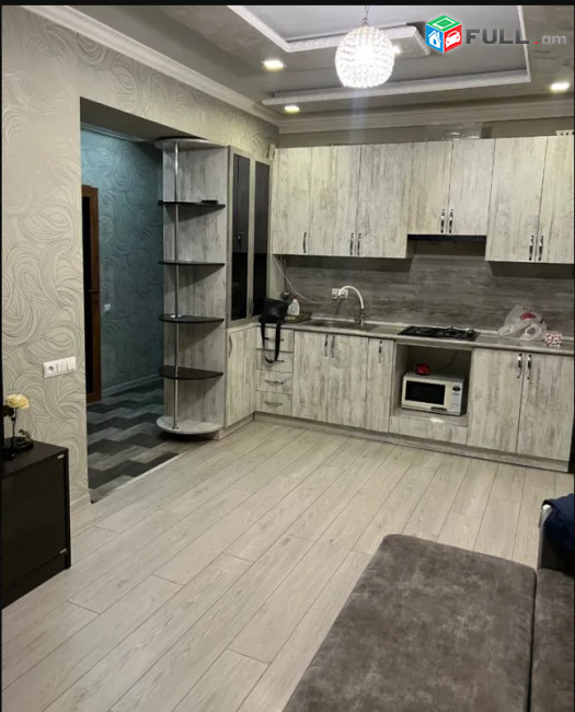 LA09366 Վարձով 2 սենյականոց բնակարան Եզնիկ Կողբացու փողոցում