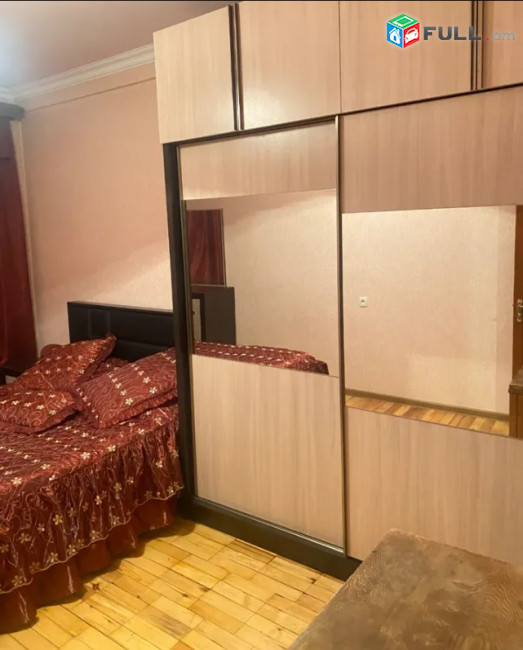 LA09375 Վարձով 3 սենյականոց բնակարան Տիգրան Պետրոսյան փողոցում