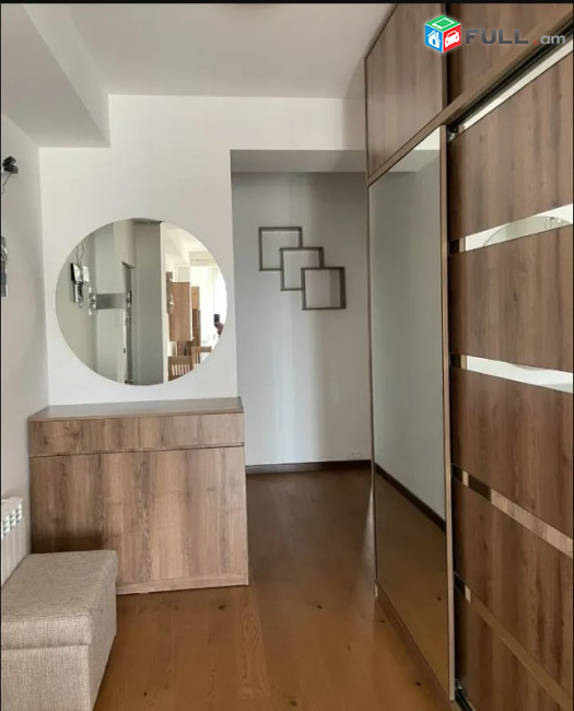 LA09407 Վարձով 3 սենյականոց բնակարան Վերին Անտառային փողոց , նորակառույց շենքում