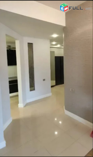 LA09417 Վարձով 3 սենյականոց բնակարան Մաշտոցի պողոտայում , նորակառույց շենք