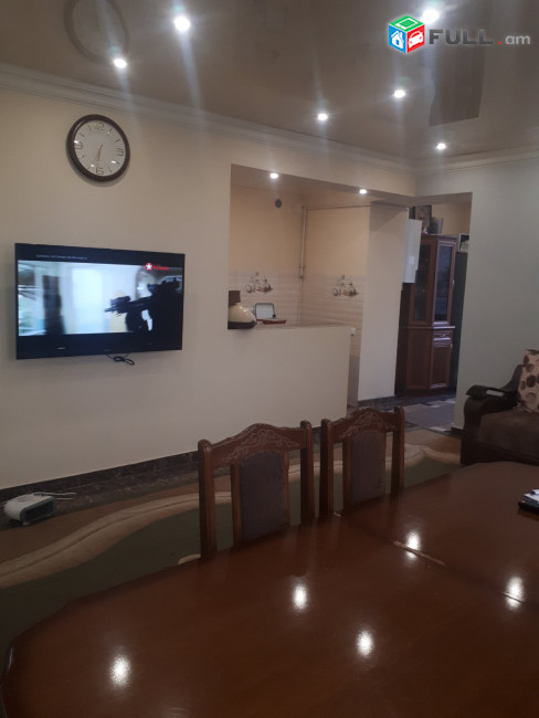 LA09444 Վարձով 2 ս. 3 դարձրած բնակարան Լենինգրադյան փողոցում 