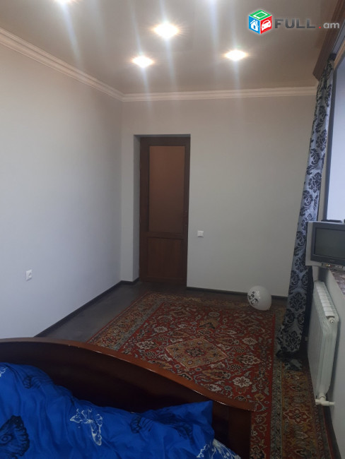 LA09444 Վարձով 2 ս. 3 դարձրած բնակարան Լենինգրադյան փողոցում 