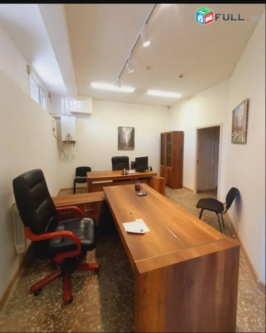 LA09452 Վարձով 61 քմ. գրասենյակային տարածք Հալաբյան փողոց ,  Աջափնյակում 